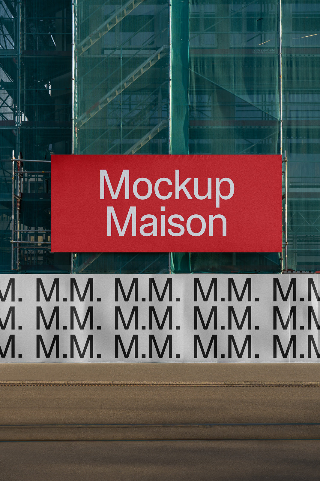 PSD mockup of a construction site banner with "Mockup Maison" on a red background, juxtaposed against a backdrop with repeated "M.M." initials.