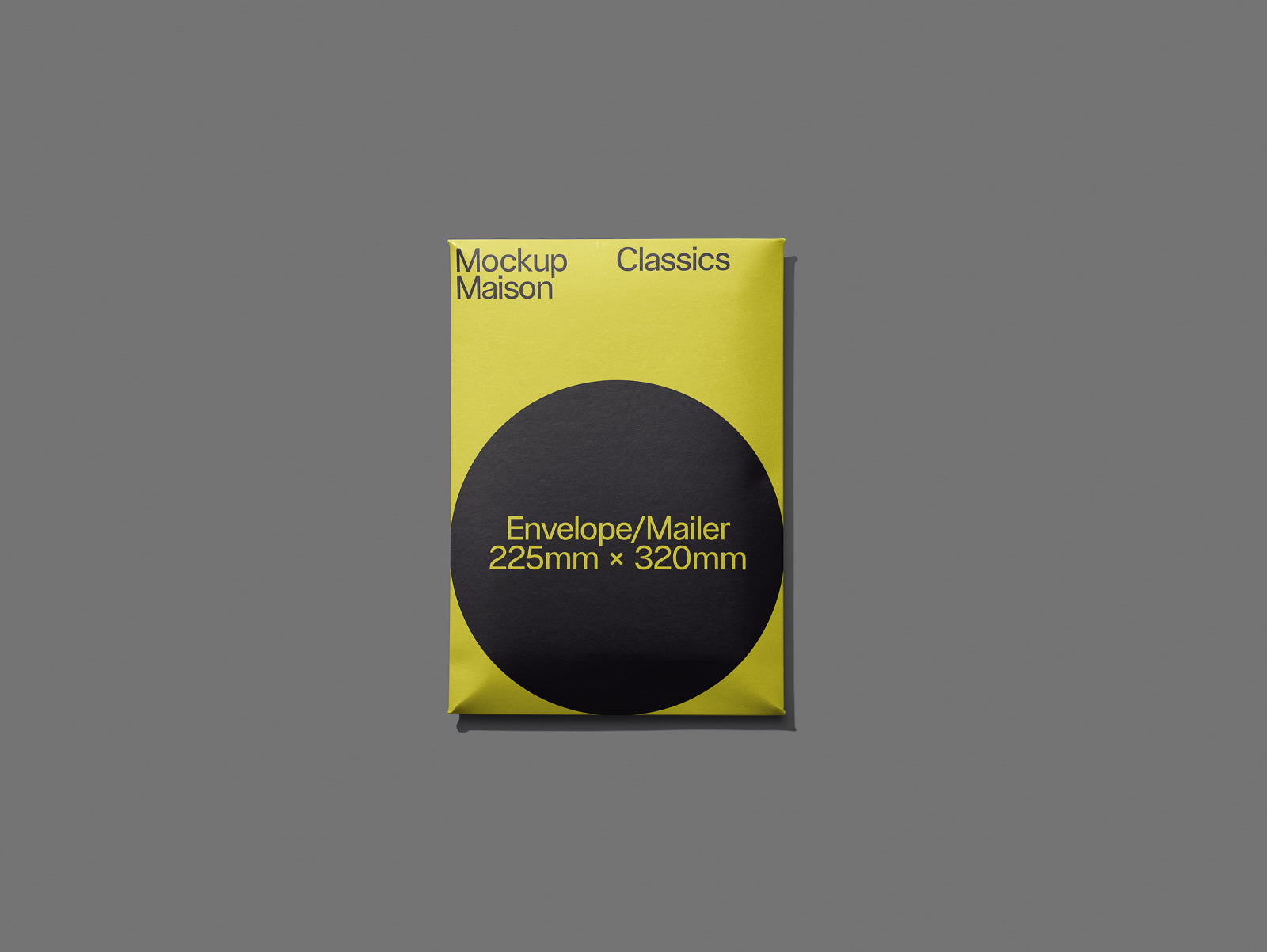 PSD mockup of a yellow envelope mailer with black circular design, featuring "Mockup Maison Classics" and dimensions "225mm x 320mm" on a gray background.