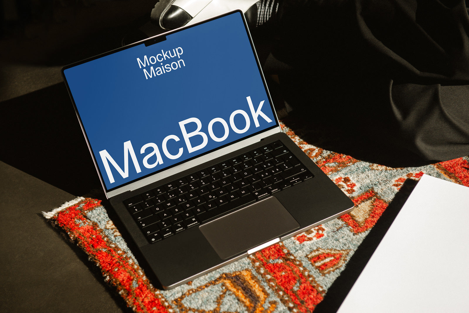 MacBook Pro 13" LT-APR-01