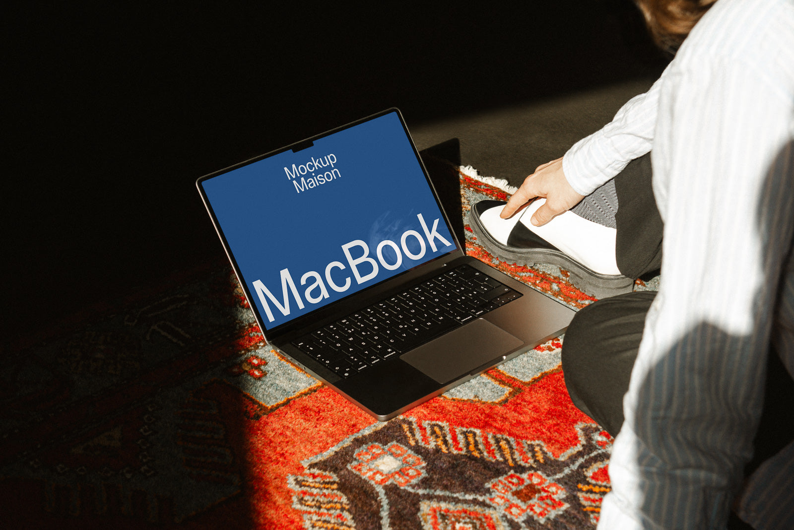 MacBook Pro 13" LT-APR-03