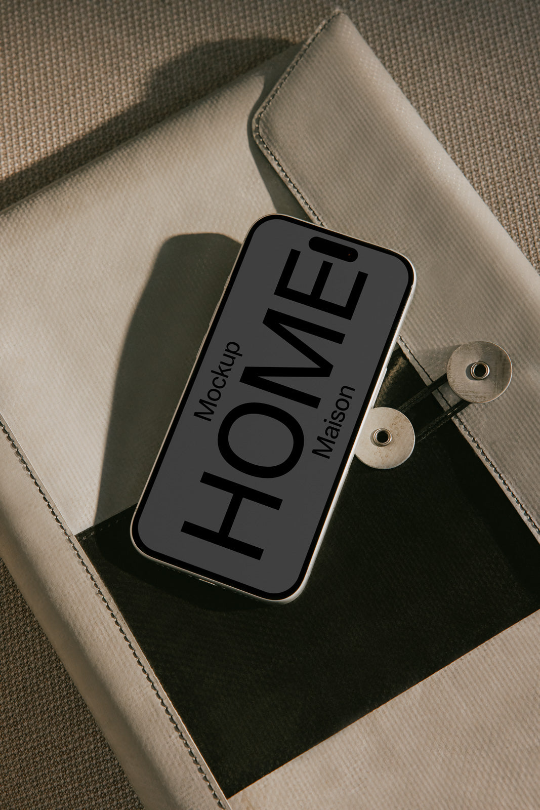 iPhone Pro PH-HOM-02