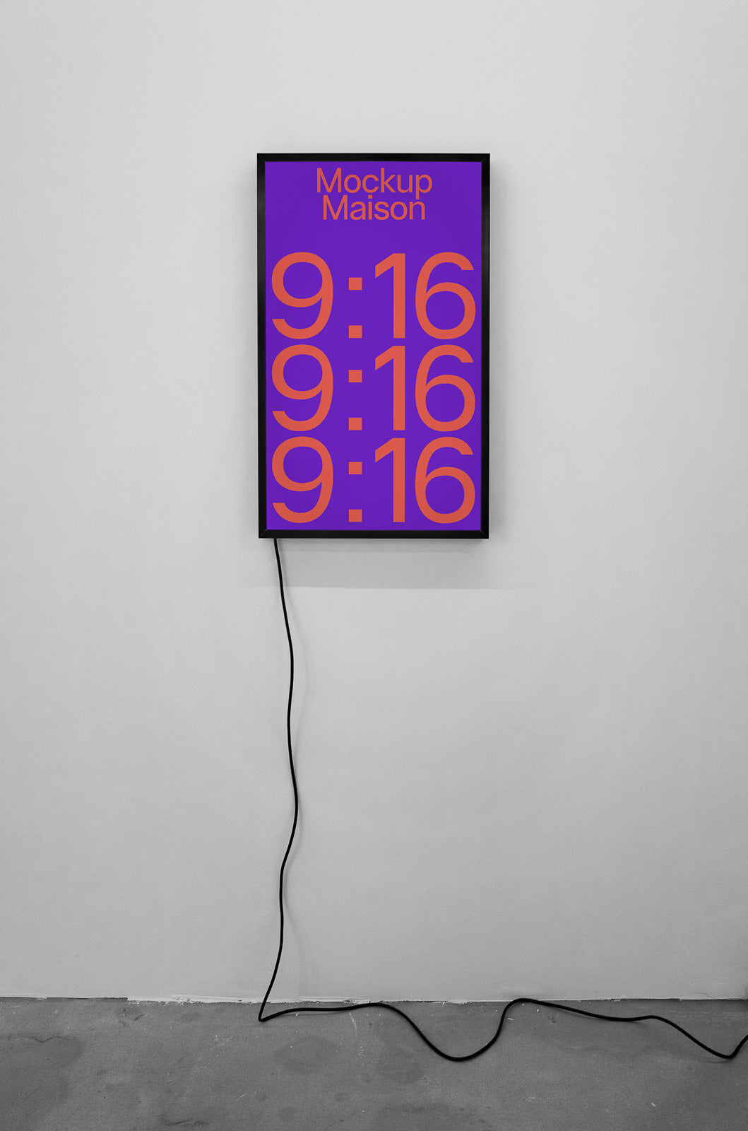 PSD mockup of a vertical framed poster with "Mockup Maison" and "9:16" in bold red text on a purple background, mounted on a gray wall.