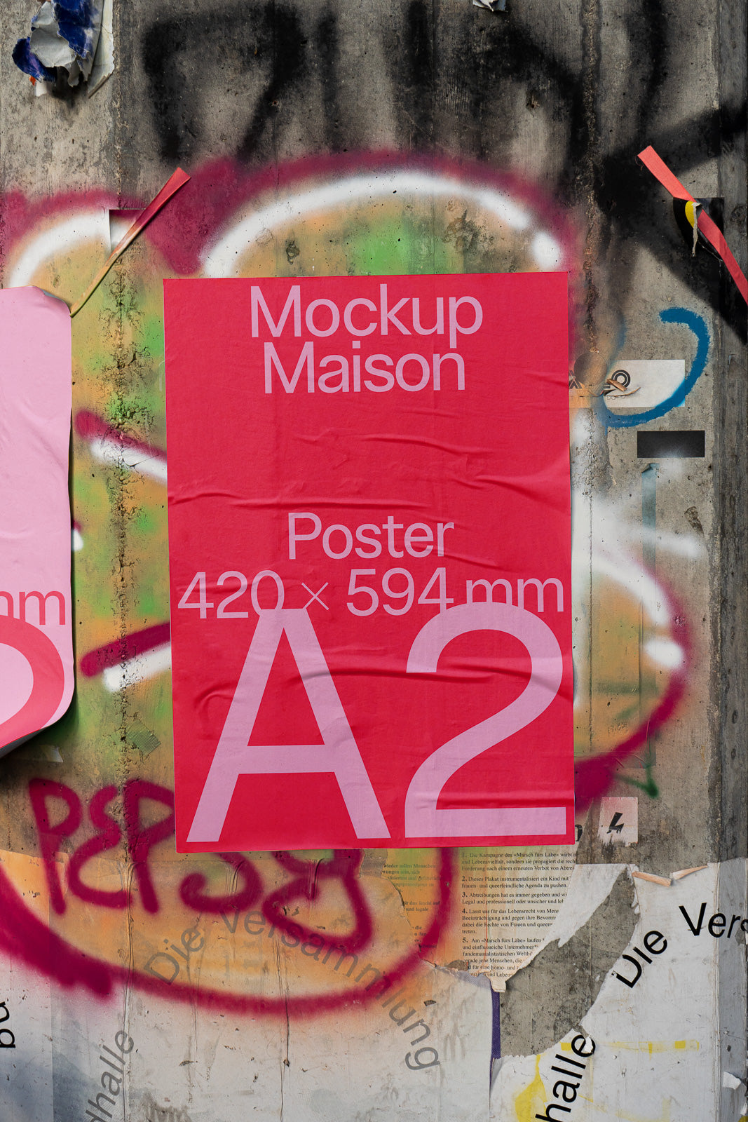 PSD mockup of an A2 poster on an urban graffiti wall, displaying "Mockup Maison" text and dimensions 420 x 594 mm in bold white font.