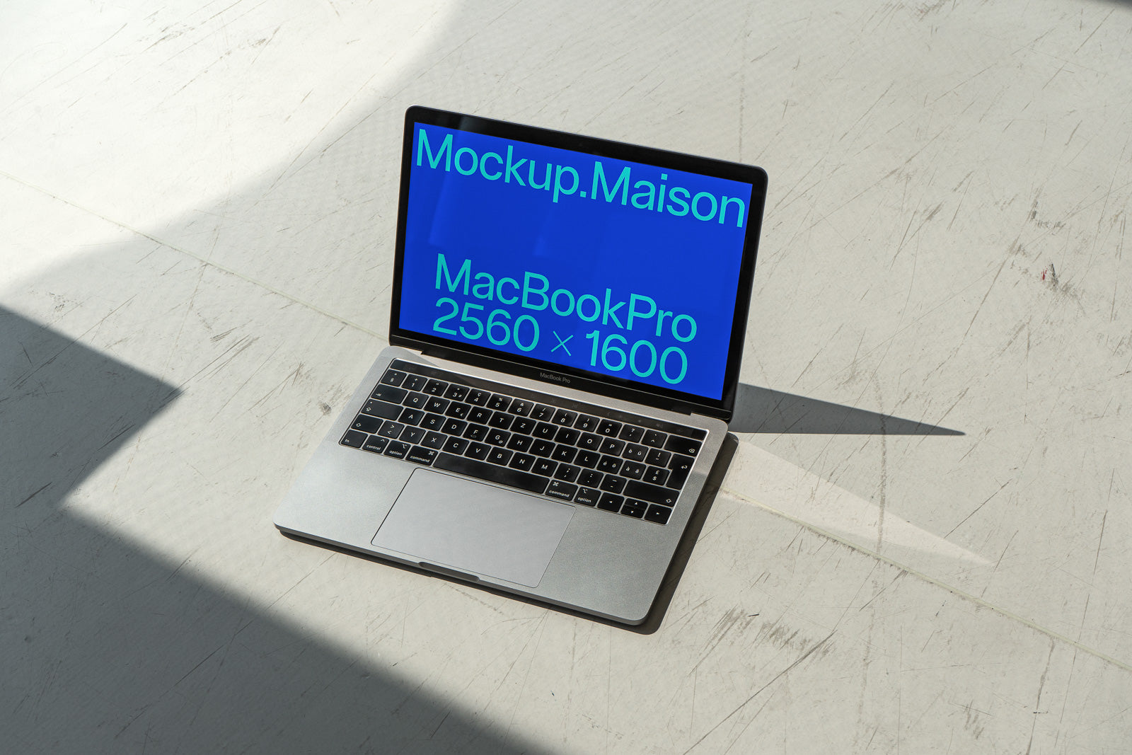 MacBook Pro 13" LT-D-01