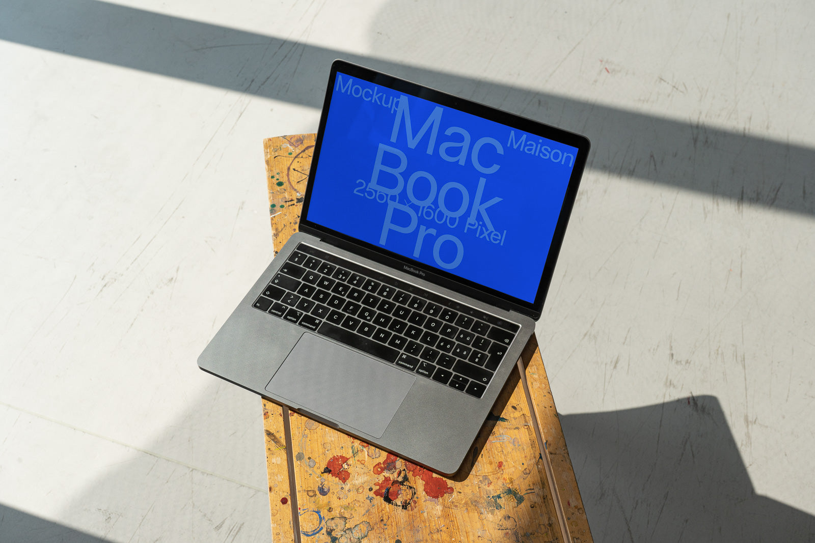 MacBook Pro 13" LT-E-06