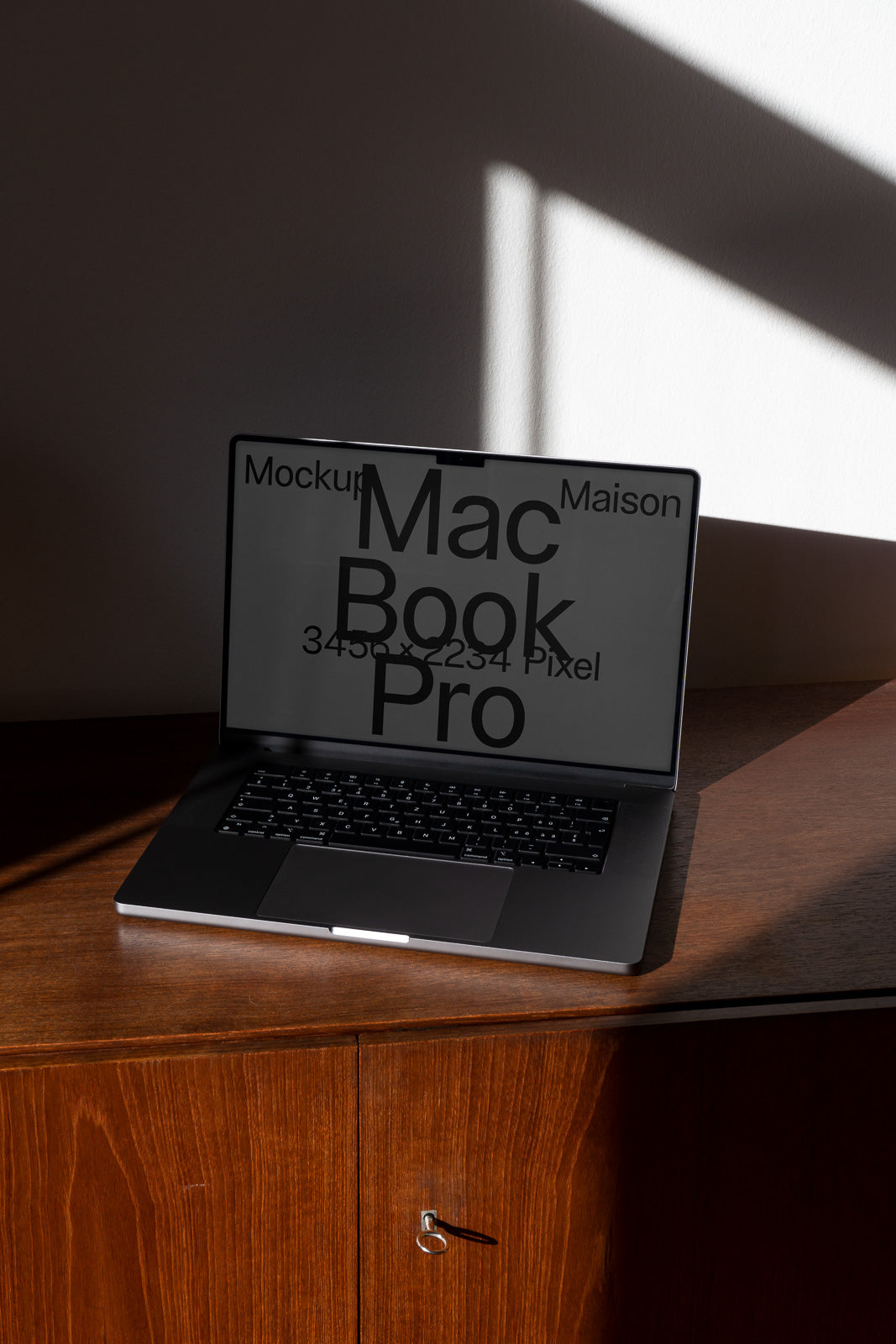 MacBook Pro 16" LT-H-06